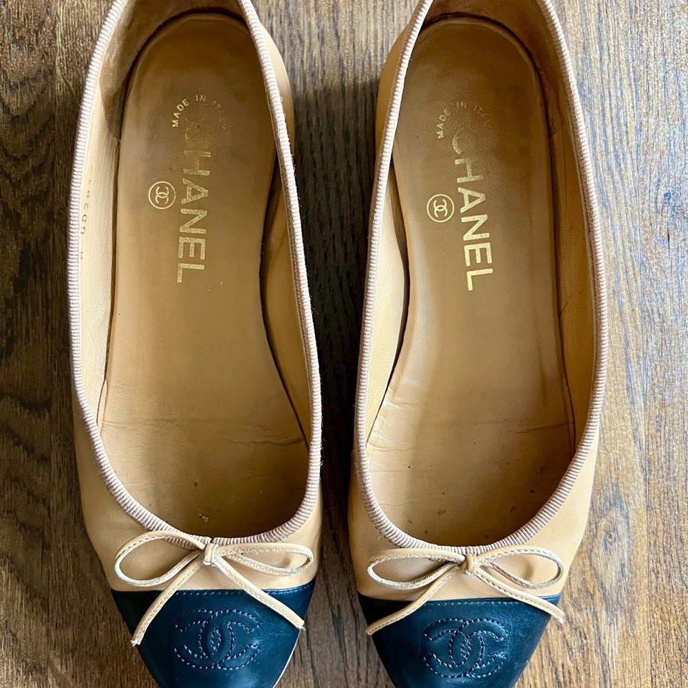 Chanel Flats Cap Toe Flats View 5